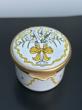 Alastor Enamels Yellow Flowers and Bow Trinket Pill Box