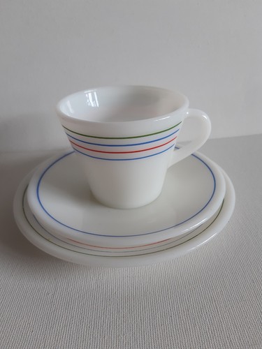 Pyrex trio cup saucer plate