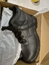 Arco Essentials Black