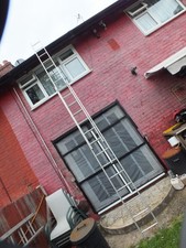 DOUBLE EXTENDING ALUMINIUM LADDERS