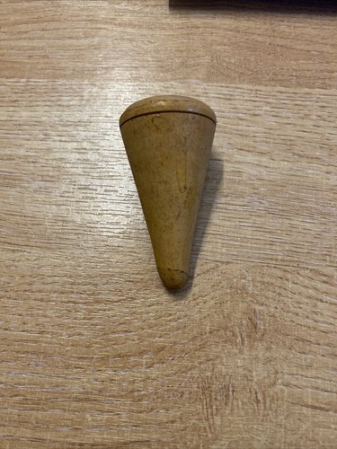 Vintage wooden lead - lead, dressing