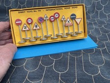 Dinky toys - dinky,