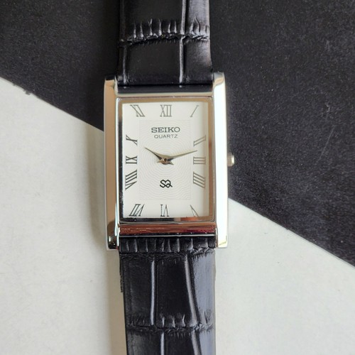 Vintage seiko slim tank quartz - vintage,