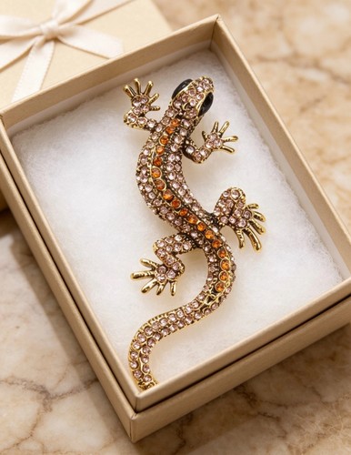 Gold tone gecko lizard - gold,