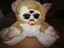Gremlins Electronic Interactive Gizmo (Furby) - Tiger Electronics 1999