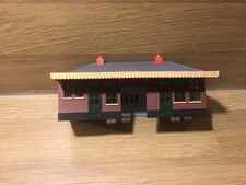 00 / H0 Gauge  Airfix plastic kit Railway Station Booking Hall Building Built 