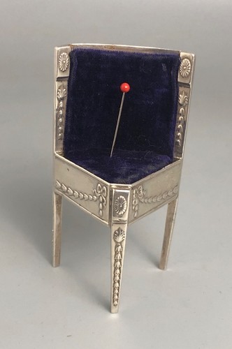 Edwardian corner chair - chair, silver