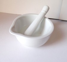 Pestle And Mortar basic ceramic glazed (Marks & Spencer)