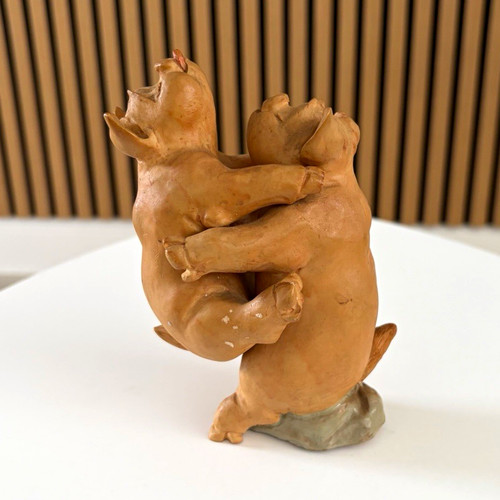 Pair pig hugging ornament - of,