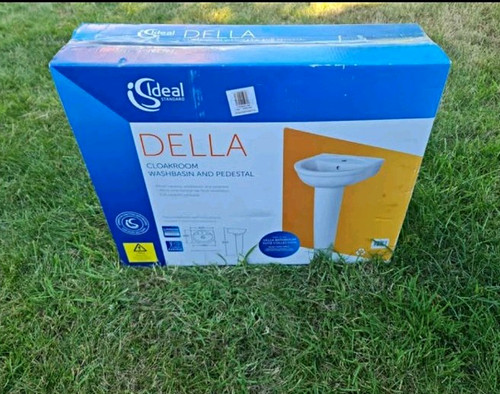 Ideal standard della - della, cloakroom