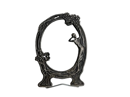 Art nouveau lady floral - &,