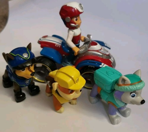 Paw patrol toy figure - paw,