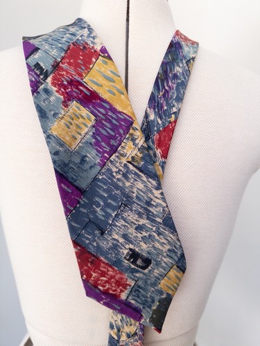 Charleston tie rack - by, vintage