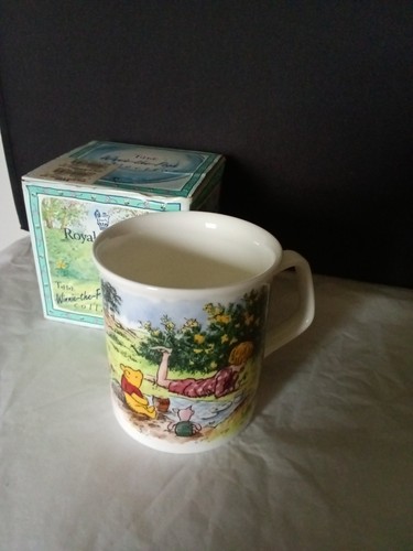 Royal doulton winnie the pooh - winnie,