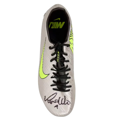 Ronaldo nazario signed nike - ronaldo,