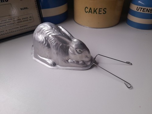 Vintage aluminium rabbit - aluminium,