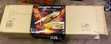 NECA Gears of War 2 Gold Lancer Replica 1:1 Scale
