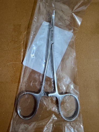 Mosquito forceps hemostat - mosquito,