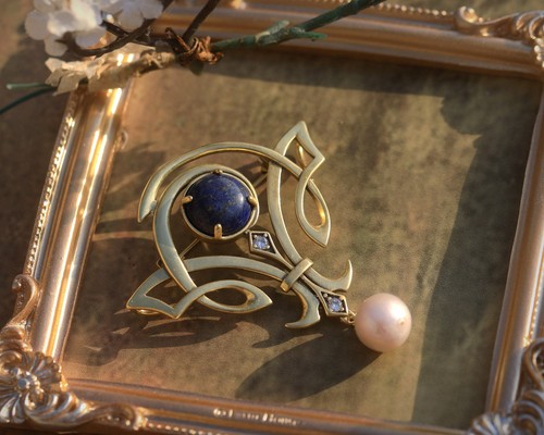 Gold lapis lazuli pendant - lapis,