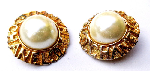 Genuine chanel earrings clip - chanel,