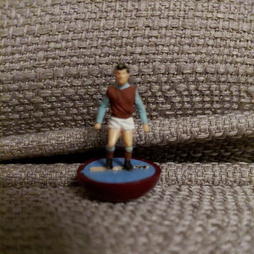 Subbuteo spare football - 1,