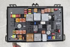 VAUXHALL ZAFIRA C MK3 2014 1.4 PETROL TURBO RELAY FUSE BOX  13449204