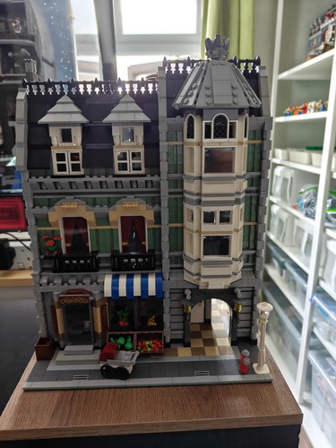 Lego green grocer modular - lego,