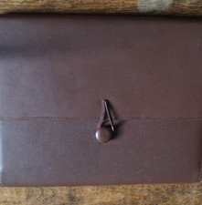 Vintage  Brown button