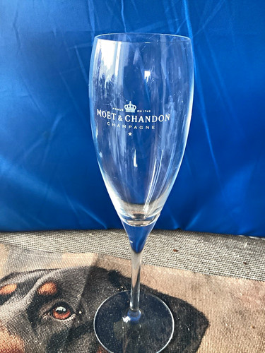 Moët chandon clear glass - chandon,
