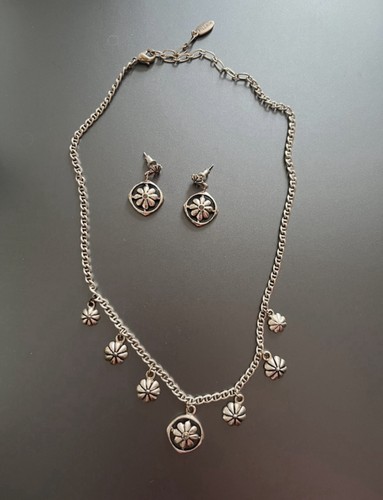 Pilgrim silver flower - pilgrim,