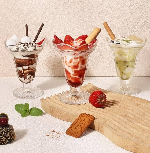 Milkshake glasses sundae - glasses,,