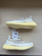 adidas Yeezy Boost 350 V2