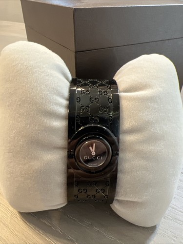 Nib gucci twirl quartz - gucci, black