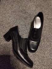 Ladies Lotus  Black Full Shoes Size 5.5  UK  Excellent  Condition Hardly Worn