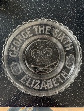 1937 Glass Raised Detailing