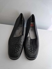 M&S - Footglove: Leather Wider Fit Size UK 6