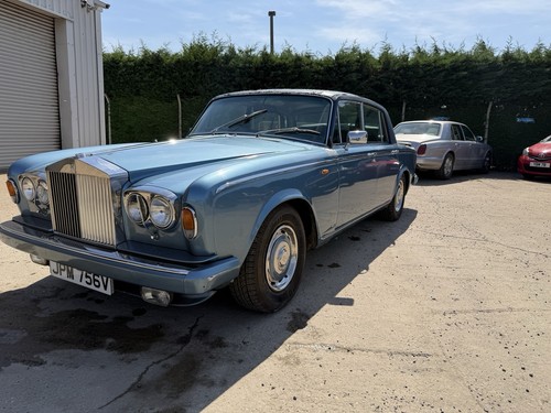 Rolls royce silver shadow - silver,