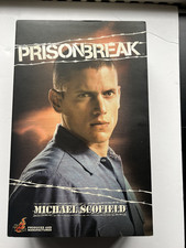 HOT TOYS 1/6TH MICHAEL SCOFIELD PRISON BREAK ACTION FIGURE