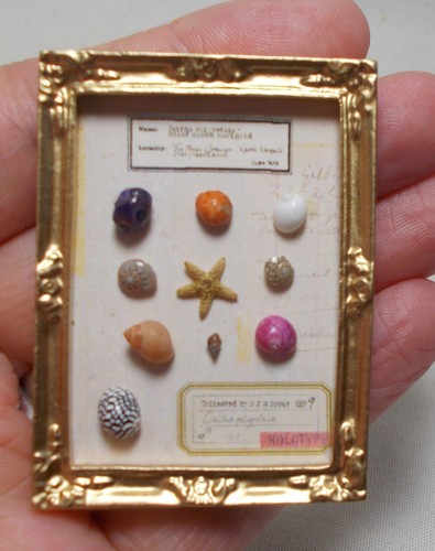 Dolls house gold frame - house,