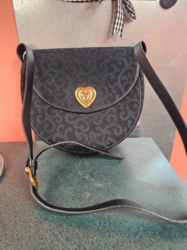 Yves laurent heart - laurent,