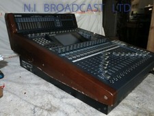 Yamaha DM1000 VCM  V2 digital