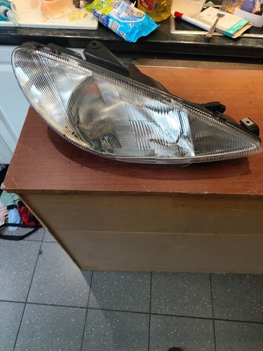 Valeo peugeot 206 headlight - valeo,