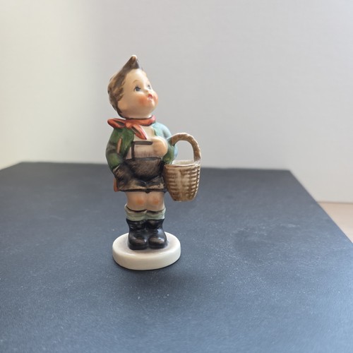 Hummel figurine village boy - figurine, boy"