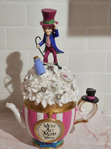 Mad hatters tea - mad,