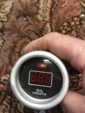 LED Digital Oil Pressure Gauge. 