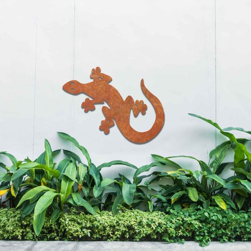 Rusty metal lizard - metal,