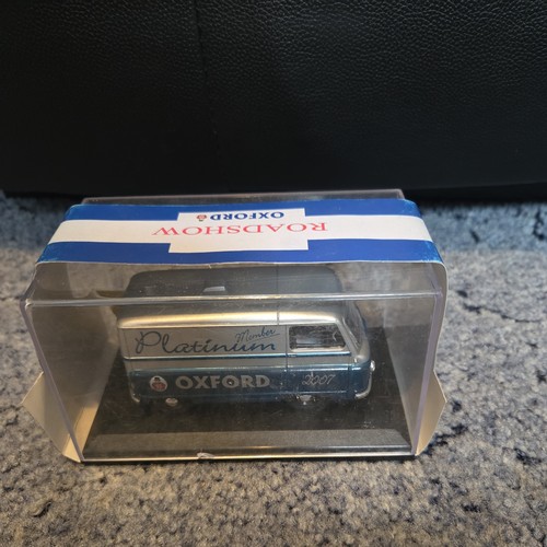 Oxford diecast morris j2 van - morris,