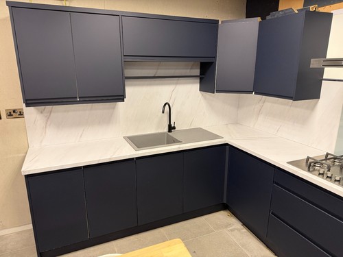 Brand new display - ex,