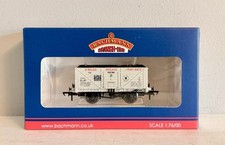 Bachmann 37-100T 7 Plank Wagon