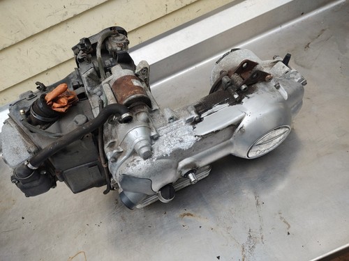 Engine motor runs fine vespa - runs,